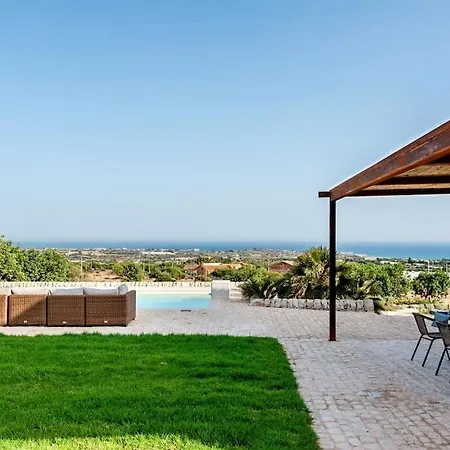 Casale Donna Costanza Villa *